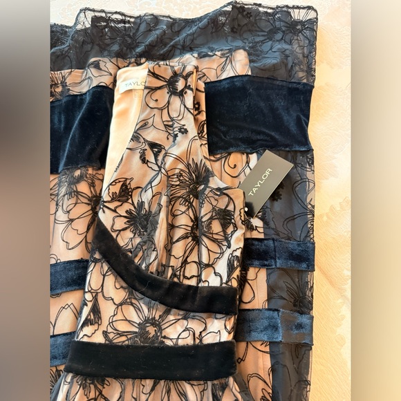 Taylor Black and Nude Floral Dress - Picture 7 of 8